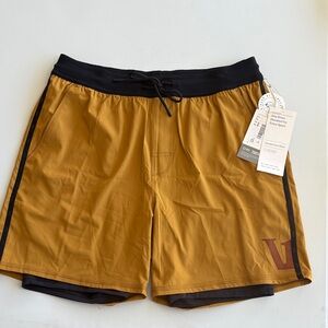 Vuori Elevate Kore Short 7.5”